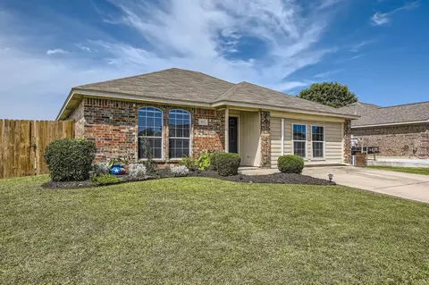 537 Marybeth Dr, Burleson, TX 76028