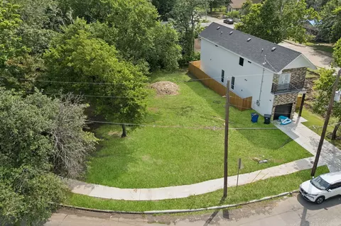 5808 Carlton Garret St, Dallas, TX 75215