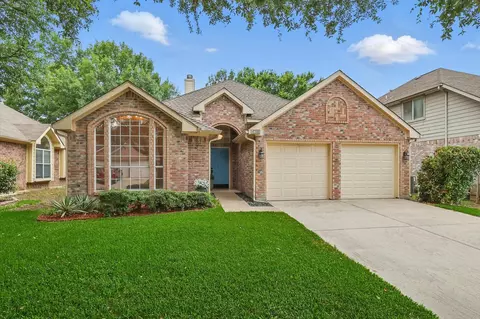 4704 Misty Ridge Dr, Fort Worth, TX 76137