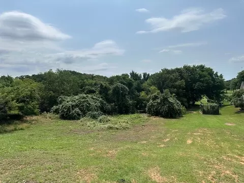 1633 Rockview Dr, Granbury, TX 76049