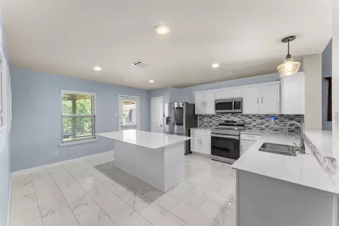 2707 Old Farm Dr, Seagoville, TX 75159