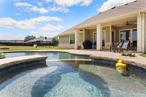 551 Williamson Rd, Granbury, TX 76048