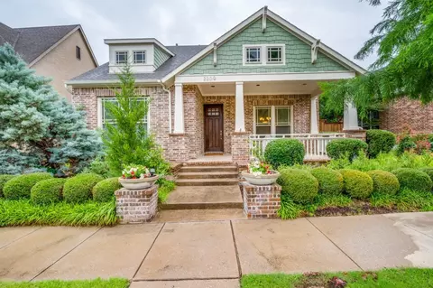 2209 Shakespeare St, Carrollton, TX 75010