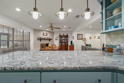 5512 Lake Charles Dr, Waco, TX 76710