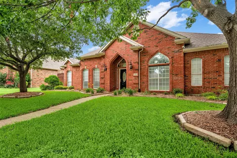 2413 London Dr, Plano, TX 75025