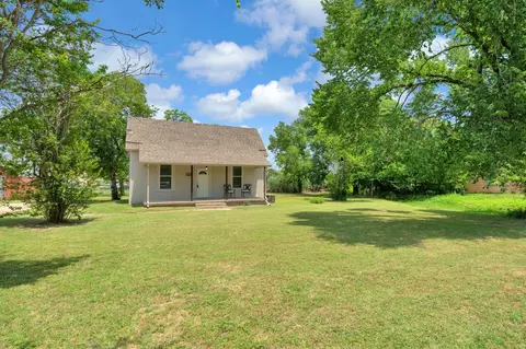 7720 Corina Dr, White Settlement, TX 76108