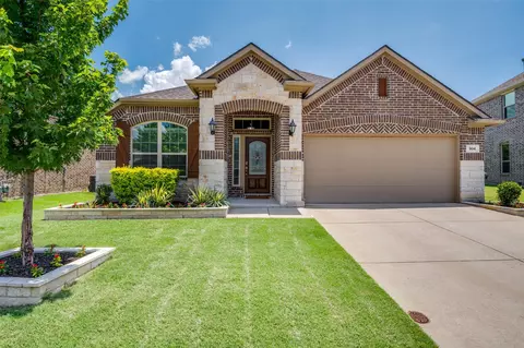 904 Ayres Dr, Mckinney, TX 75071