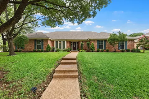 9600 Old Farm Rd, Woodway, TX 76712