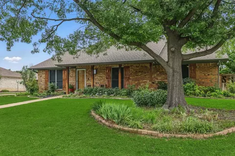 537 Doubletree Dr, Highland Village, TX 75077
