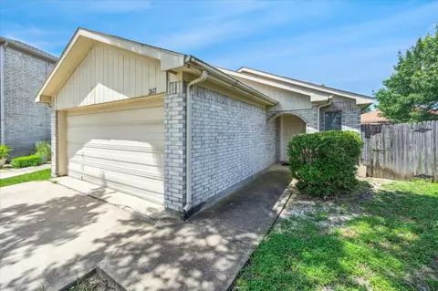 2611 Winding Rd, Fort Worth, TX 76133