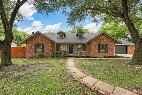 402 2nd St, Moody, TX 76557