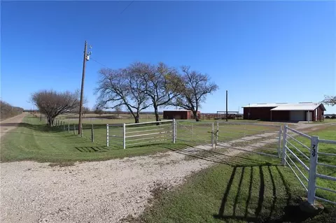 739 Willow Branch Rd, Mcgregor, TX 76657 photo 9