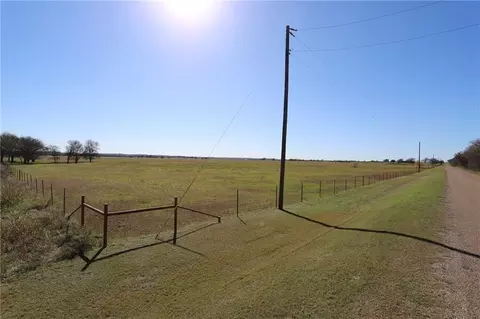 739 Willow Branch Rd, Mcgregor, TX 76657 photo 2