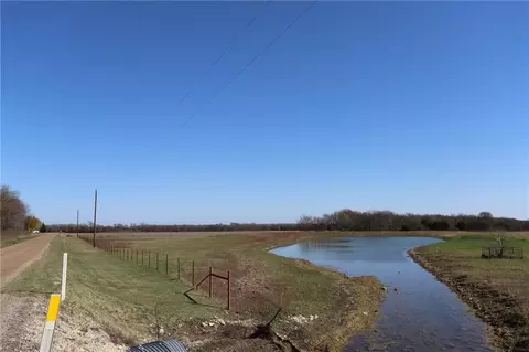 739 Willow Branch Rd, Mcgregor, TX 76657 photo 4