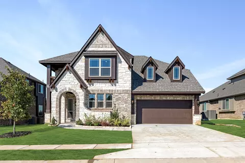 221 Comanche Trl, Alvarado, TX 76009