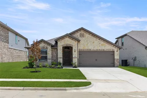 2112 Hickory Ln, Aubrey, TX 76227