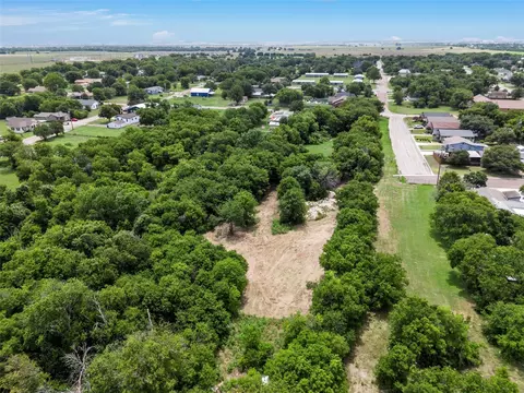 tbd E 1st St, Mcgregor, TX 76657 photo 3