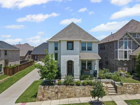 325 Indian Hills Ave, Flower Mound, TX 75028