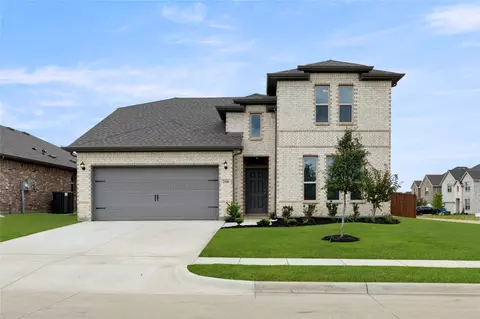 2116 Hickory Ln, Aubrey, TX 76227