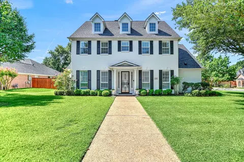 2310 Auburn Ct, Sherman, TX 75092