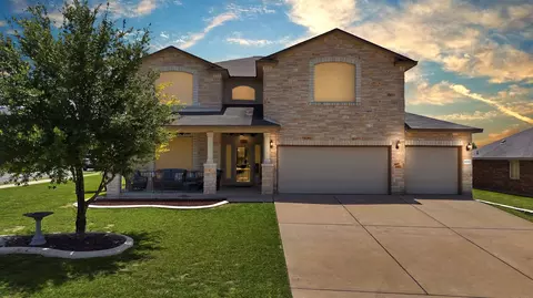 6700 Serena Ln, Waco, TX 76712