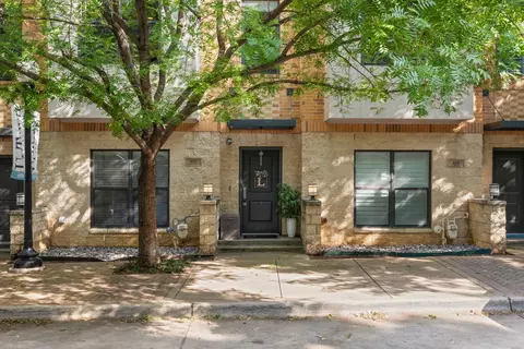 632 E Bluff St, Fort Worth, TX 76102