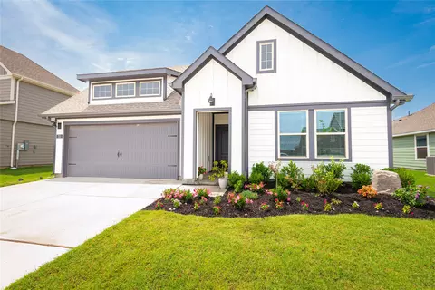 723 Primrose Ln, Pilot Point, TX 76258