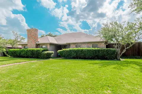 2213 Huntington Dr, Plano, TX 75075
