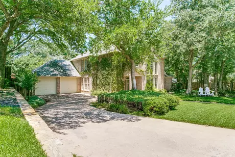 3816 Shady Meadow Dr, Grapevine, TX 76051