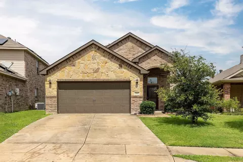 5365 Saba Dr, Fort Worth, TX 76119