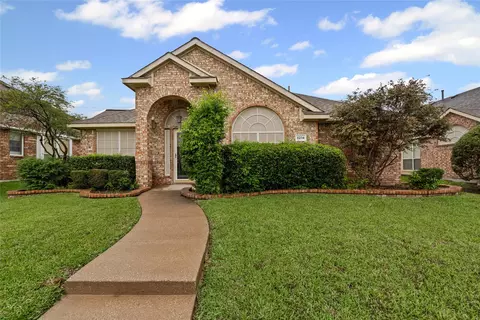 5214 Graham Dr, Garland, TX 75043