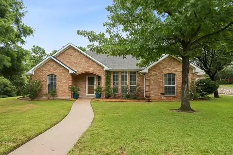 312 Bluffview Ct, Forney, TX 75126