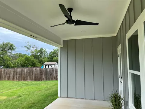 200 Garfield St, Mcgregor, TX 76657 photo 32