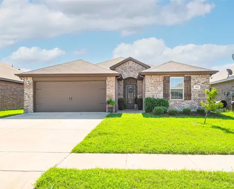 102 Admiral Ln, Caddo Mills, TX 75135