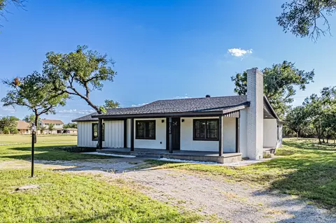 1250 Wallis Rd, Aledo, TX 76008