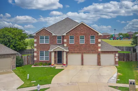 2105 Loreto Dr, Fort Worth, TX 76177
