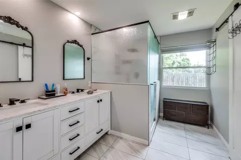 Bath - 2308 Ruby Rd, Irving, TX 75060 photo 1 of 3