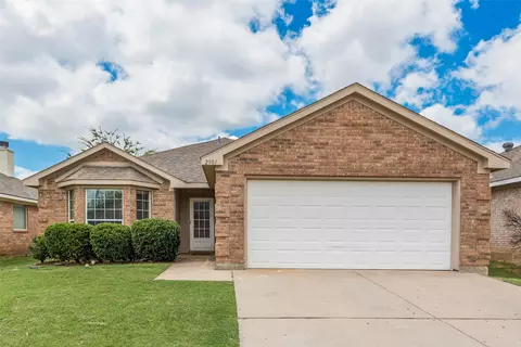 2901 Carolina Dr, Fort Worth, TX 76123