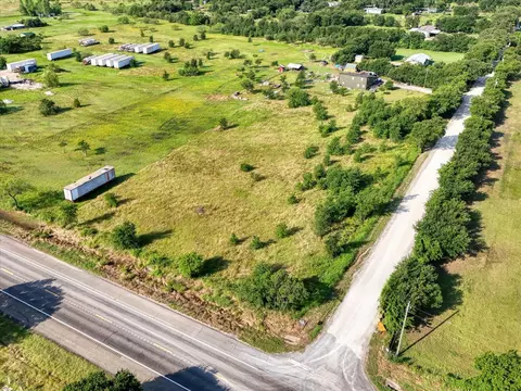 15769 Gholson Rd, Waco, TX 76705