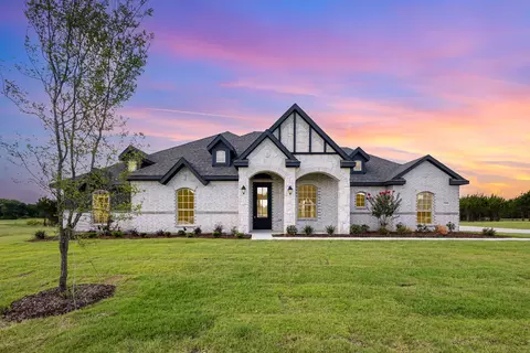 7050 Champion Rd, Midlothian, TX 76065