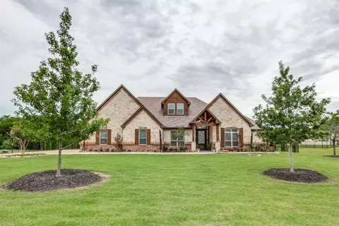 Exterior - 217 The Falls Dr, Sunnyvale, TX 75182 photo 1 of 7