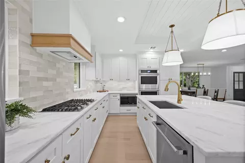 7150 Blairview Dr, Dallas, TX 75230