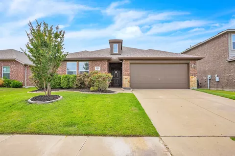 1211 Erika Ln, Forney, TX 75126