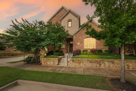 8240 Odell St, North Richland Hills, TX 76182