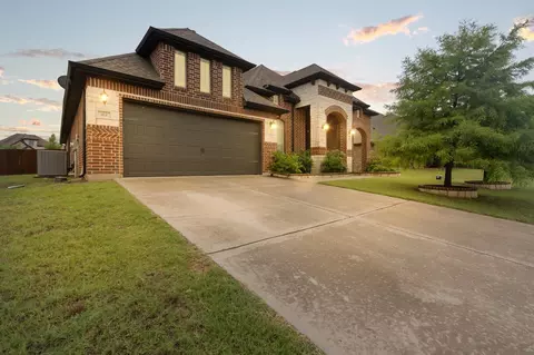 414 Belmont Dr, Midlothian, TX 76065