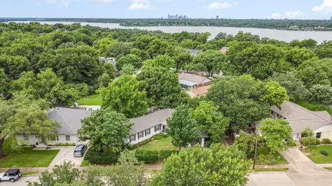 567 Peavy Rd, Dallas, TX 75218