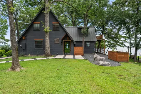 151 Lakeside Ln, Streetman, TX 75859