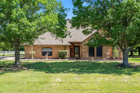 7279 Somerset Ln, Aubrey, TX 76227