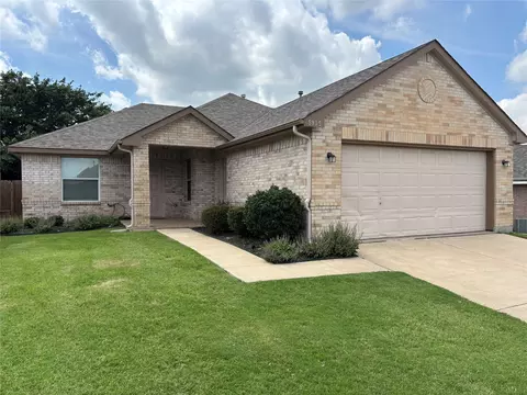 5905 Pacers Ln, Fort Worth, TX 76179