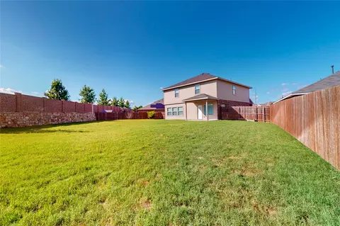 9769 Mint Hill Dr, Fort Worth, TX 76108